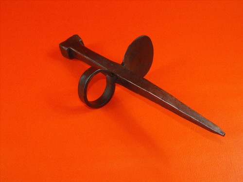 Altes antikes werkzeug - antikes,