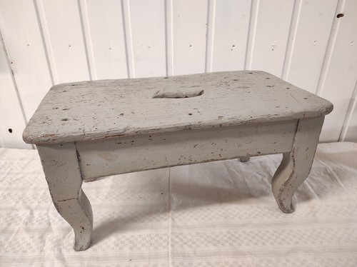Alter kleiner hocker schemel - hocker,,