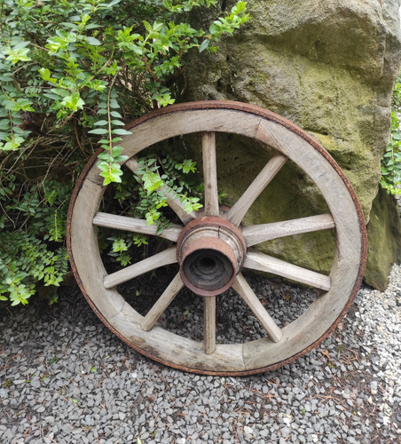 Altes wagenrad speichenrad - altes, wagenrad,