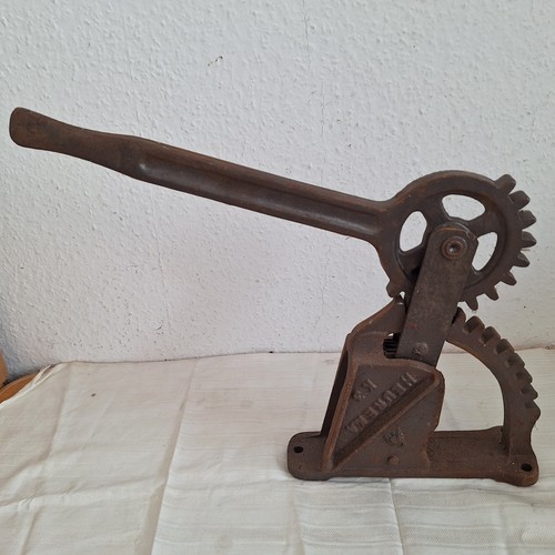 Antike knochenpresse - antike, knochenpresse/