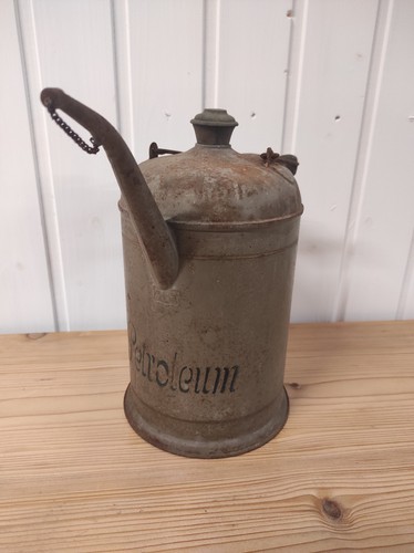 Alte kanne petroleum - alte,