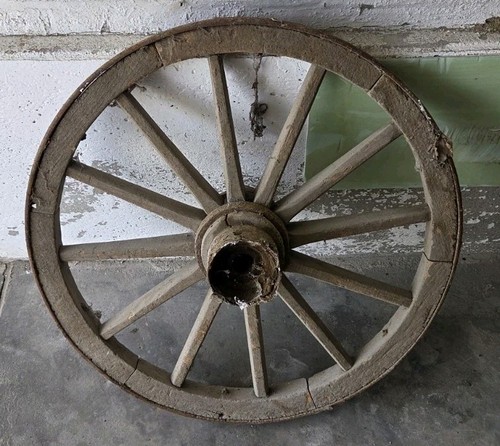 Holz wagenrad speichenrad - wagenrad,