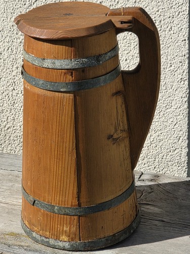 Antiker holzkrug stütze mit - stütze,