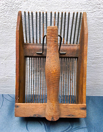 Antiker holzrechen mit - holzrechen,