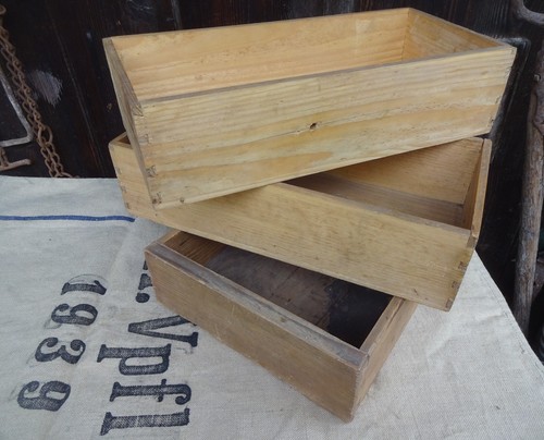 Alte kiste holzkiste - x,